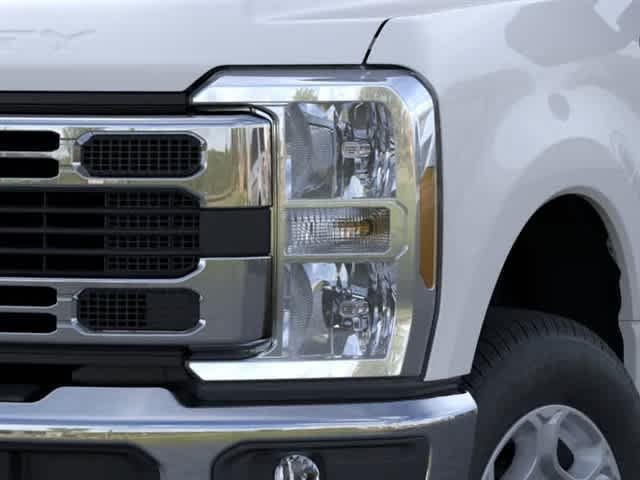 New 2026 Oxford White Ford F-350® XLT image 18