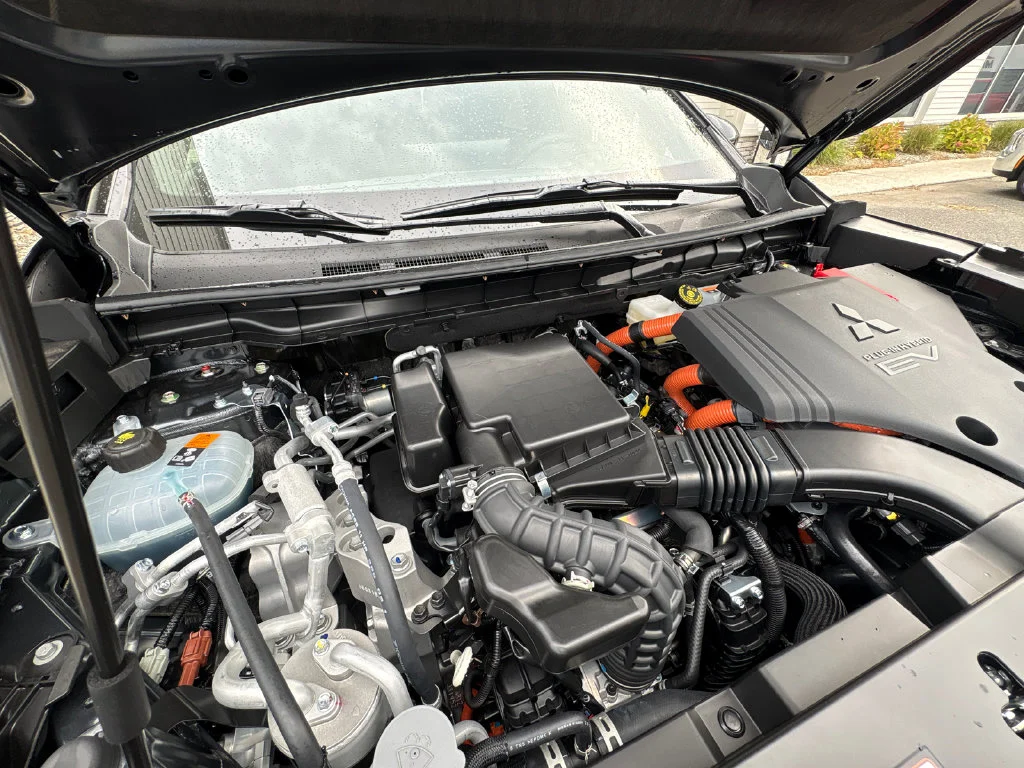 New 2026 Gray Mitsubishi SEL image 71