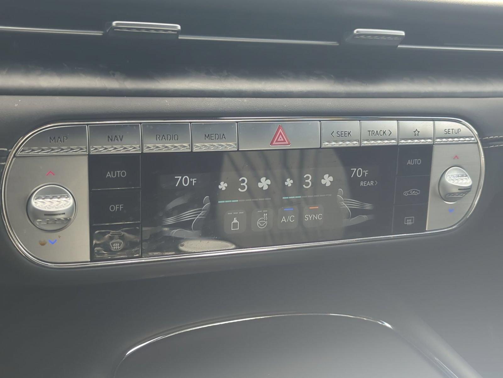 2023 GENESIS G90 Base - Photo 19