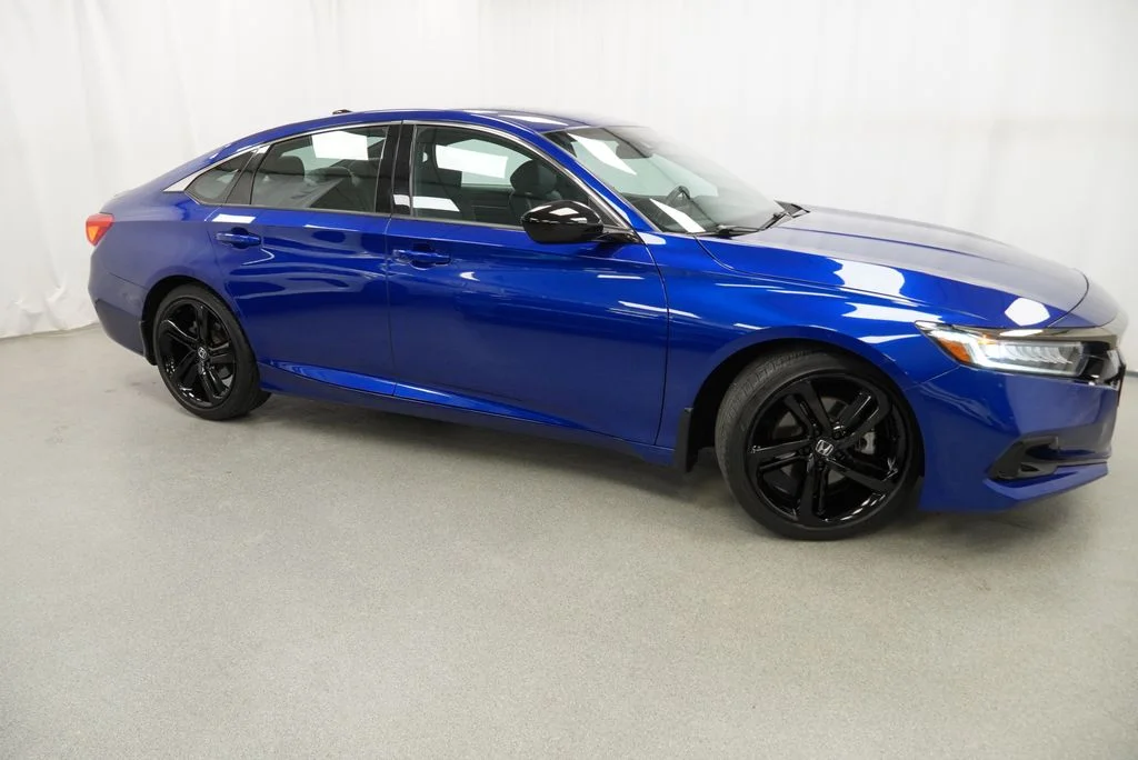 Used 2022 Blue Honda Sport image 4