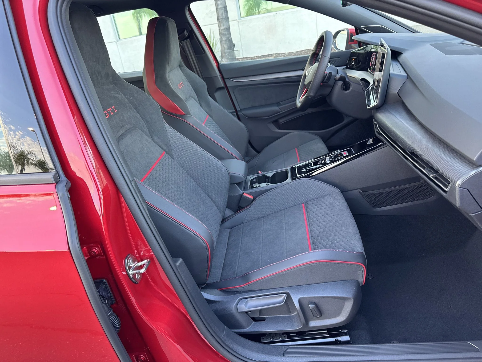 New 2026 Kings Red Metallic Volkswagen SE image 19