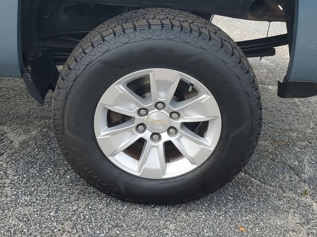 Used 2016 Gray Chevrolet LT image 27