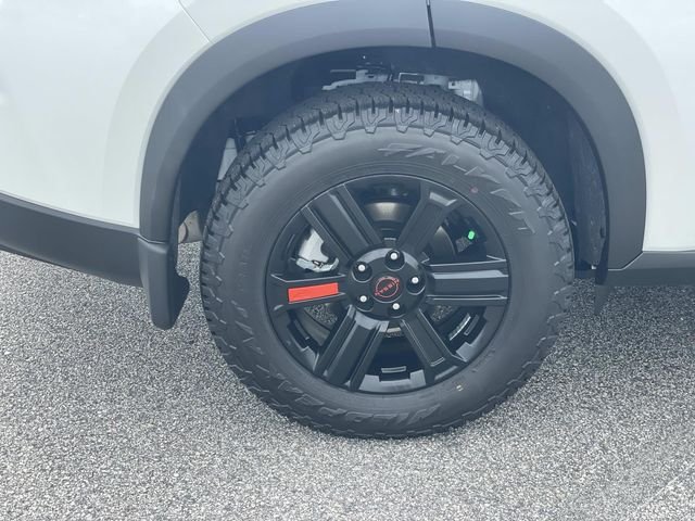 New 2026 Everest White Pearl TriCoat Nissan Rock Creek® image 7