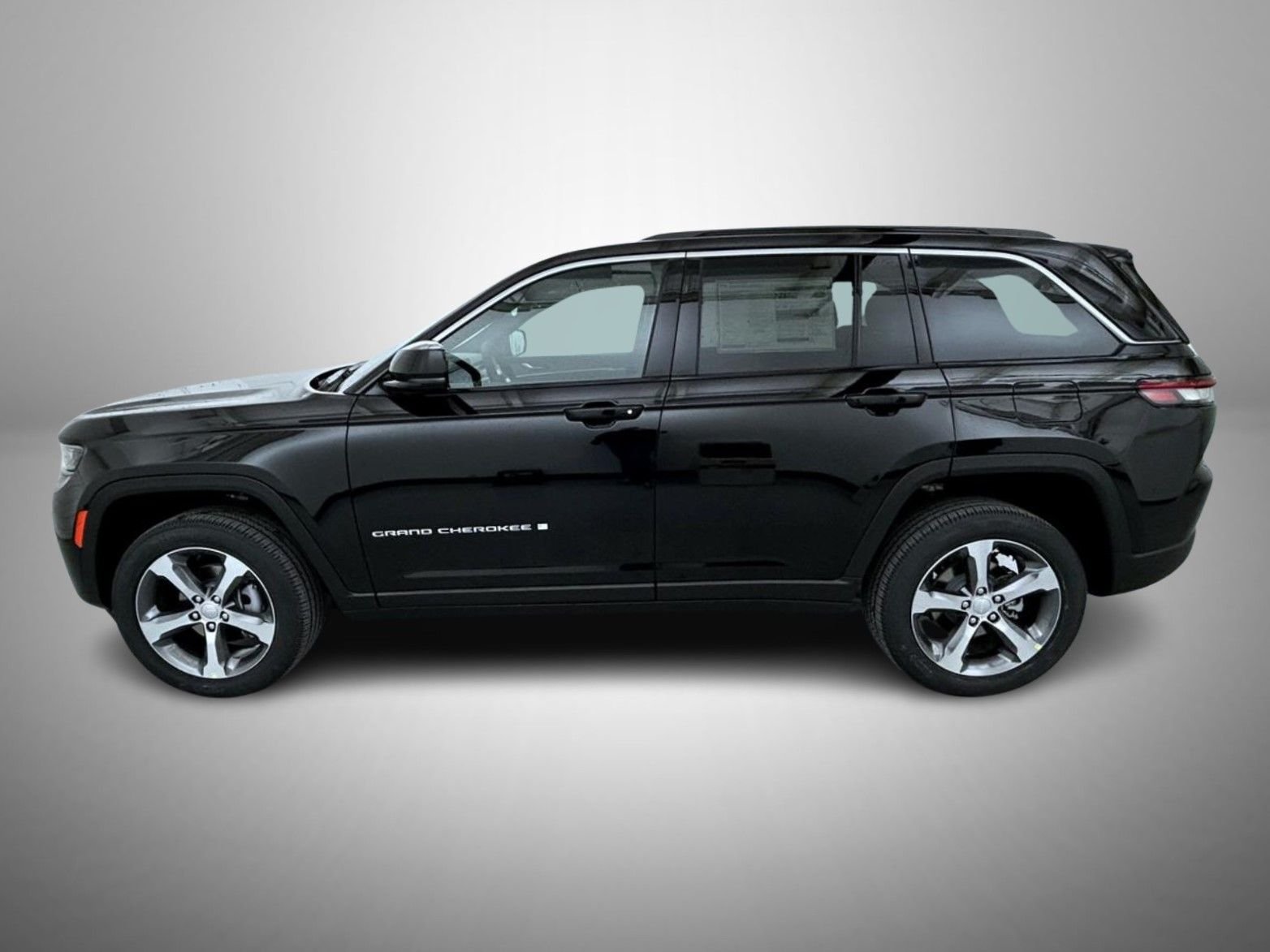 New 2026 Diamond Black Crystal Pearl-Coat Exterior Paint Jeep Limited image 8