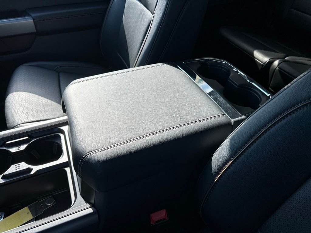 New 2026 Oxford White Ford Lariat image 32