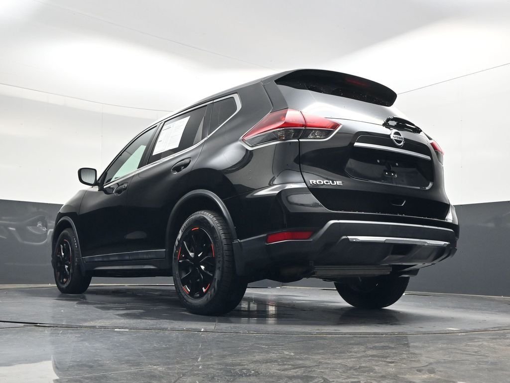 Used 2020 Black Nissan S image 43