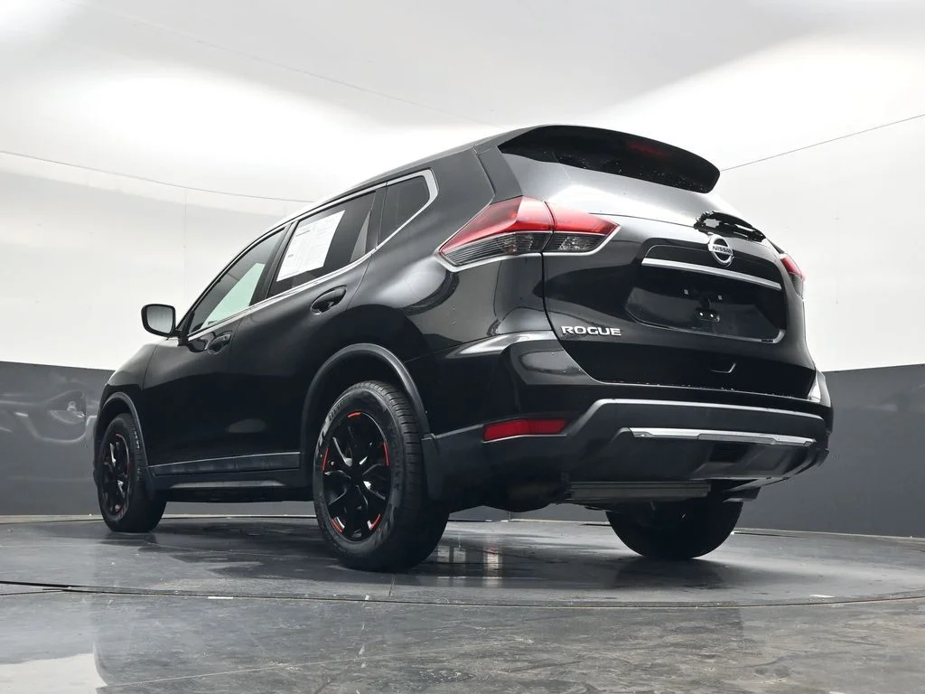 Used 2020 Black Nissan S image 43