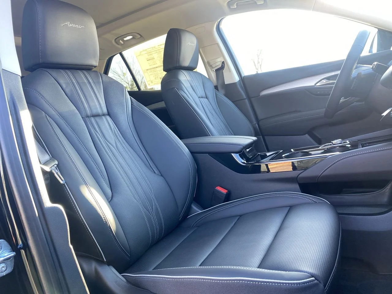 New 2026 Ebony Twilight Metallic Buick Avenir image 23