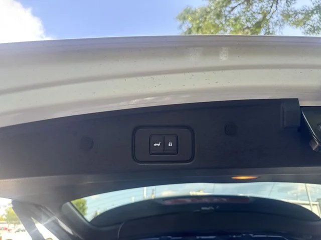 Used 2023 White Nissan Platinum image 14
