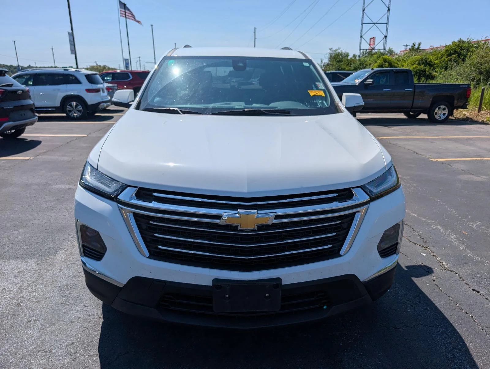 Used 2023 Summit White Chevrolet LT Cloth image 2