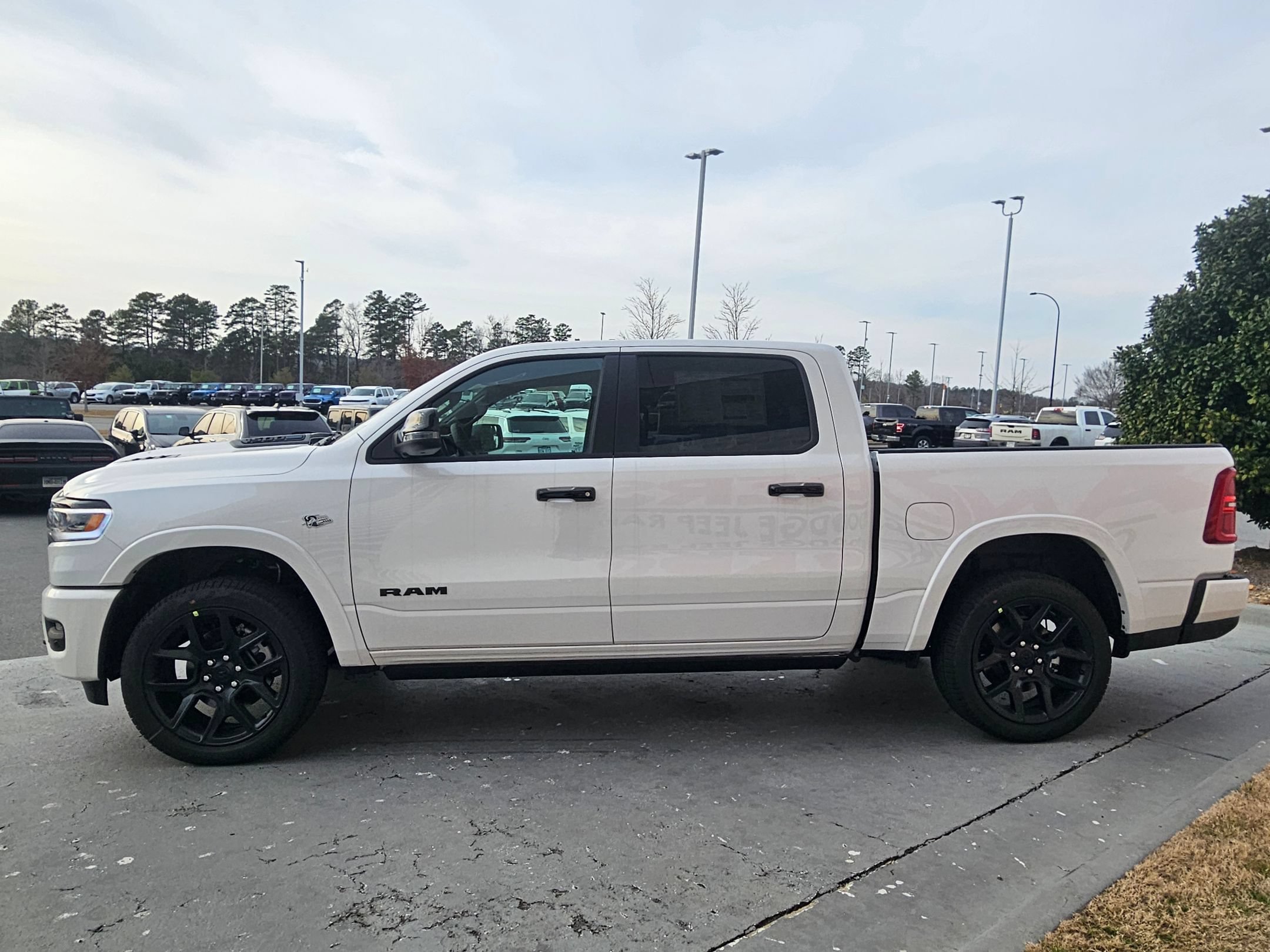 New 2026 Ivory White Tri-Coat Pearl-Coat Exterior Paint RAM Limited image 4