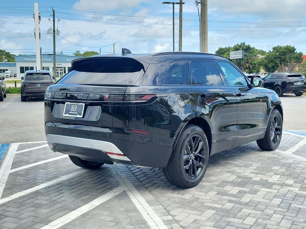 New 2026 Santorini Black Land Rover S image 5