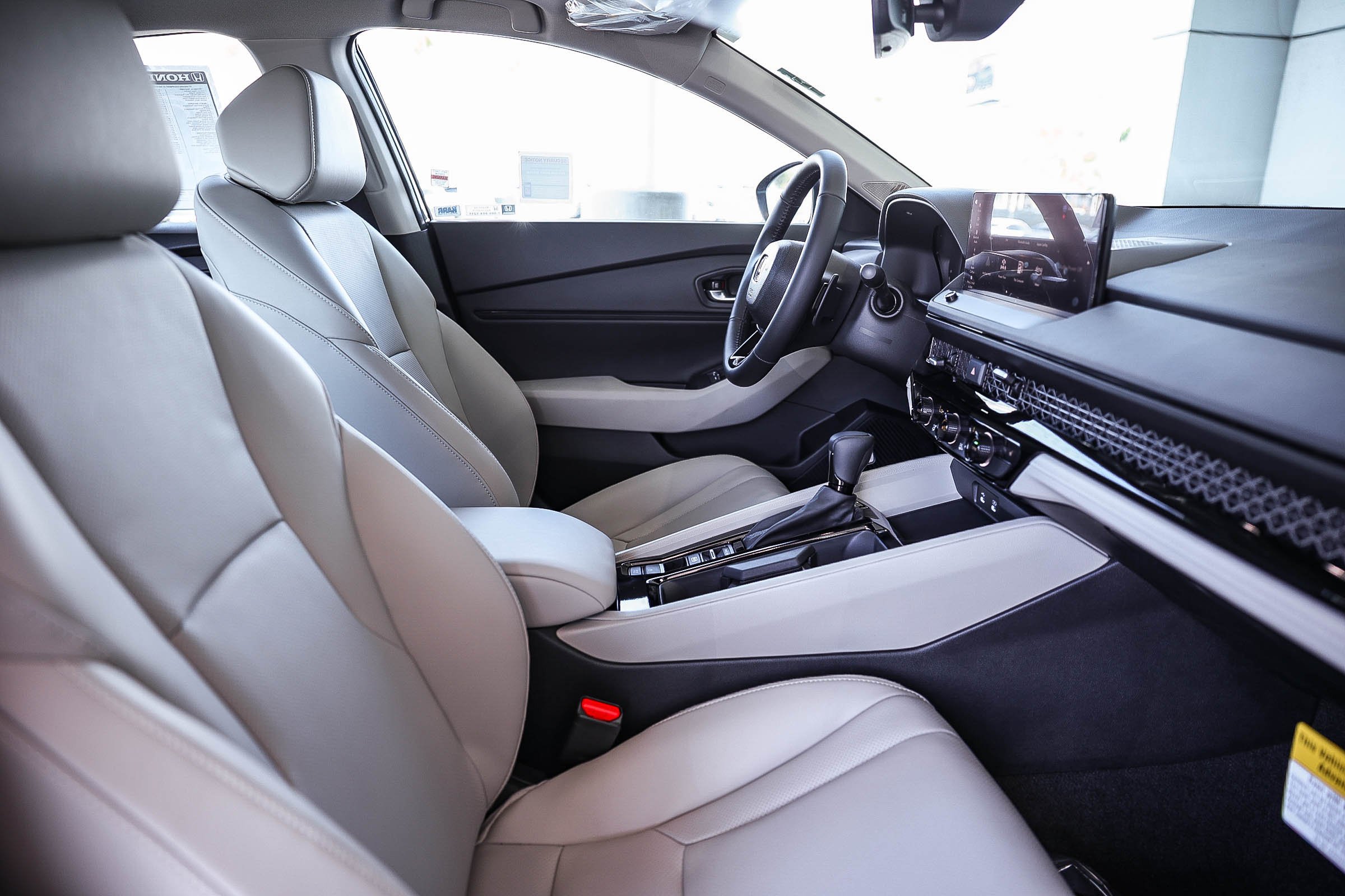 New 2026 Platinum White Pearl Honda EX-L Sedan image 21