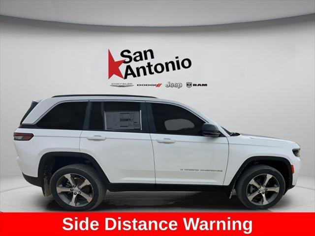 New 2026 Bright White Clear-Coat Exterior Paint Jeep Limited image 16