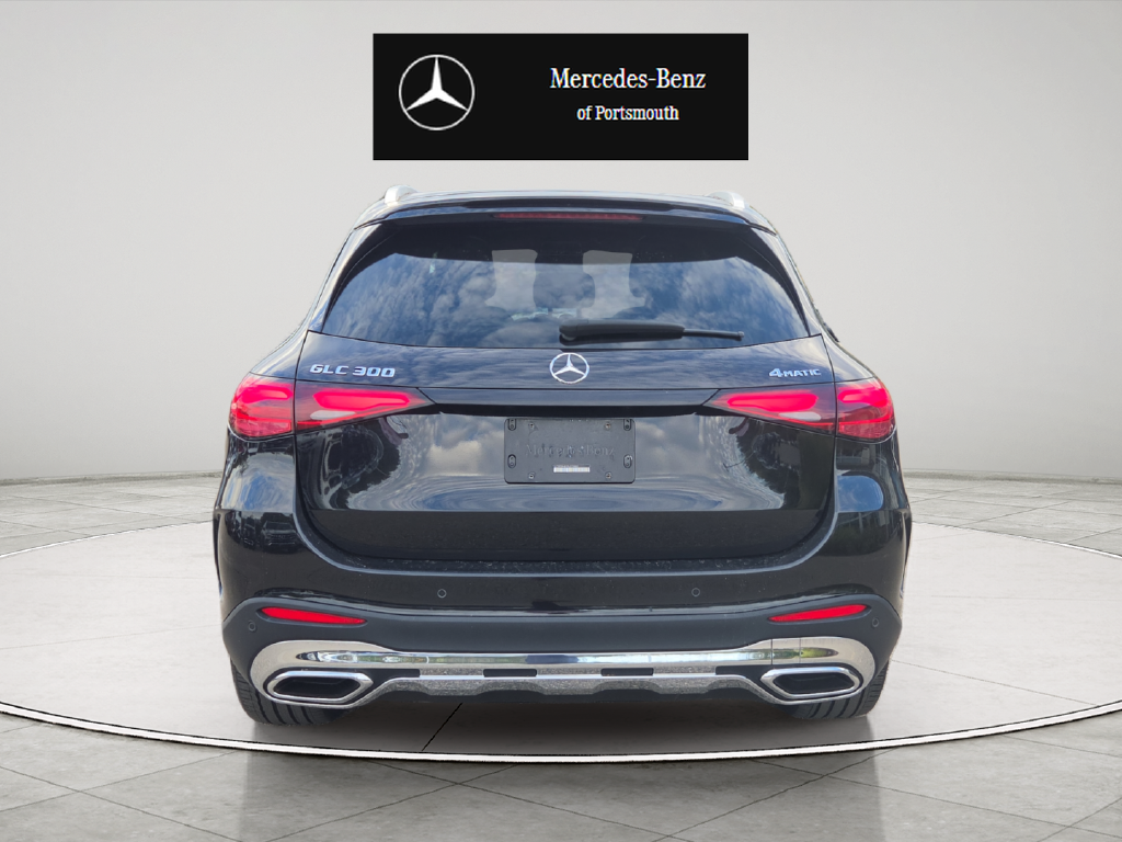 Used 2023 Black Mercedes-Benz GLC 300 image 4