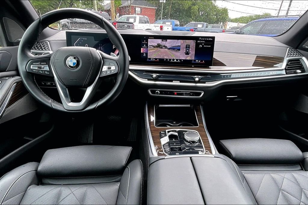 Used 2026 Black BMW xDrive40i image 6