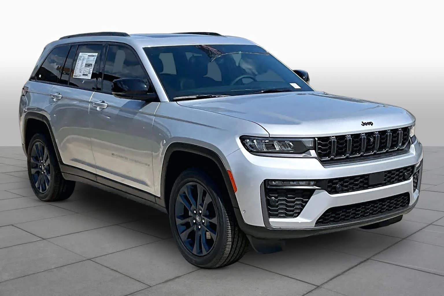 New 2026 Silver Zynith Exterior Paint Jeep 85th Anniversary Edition image 3