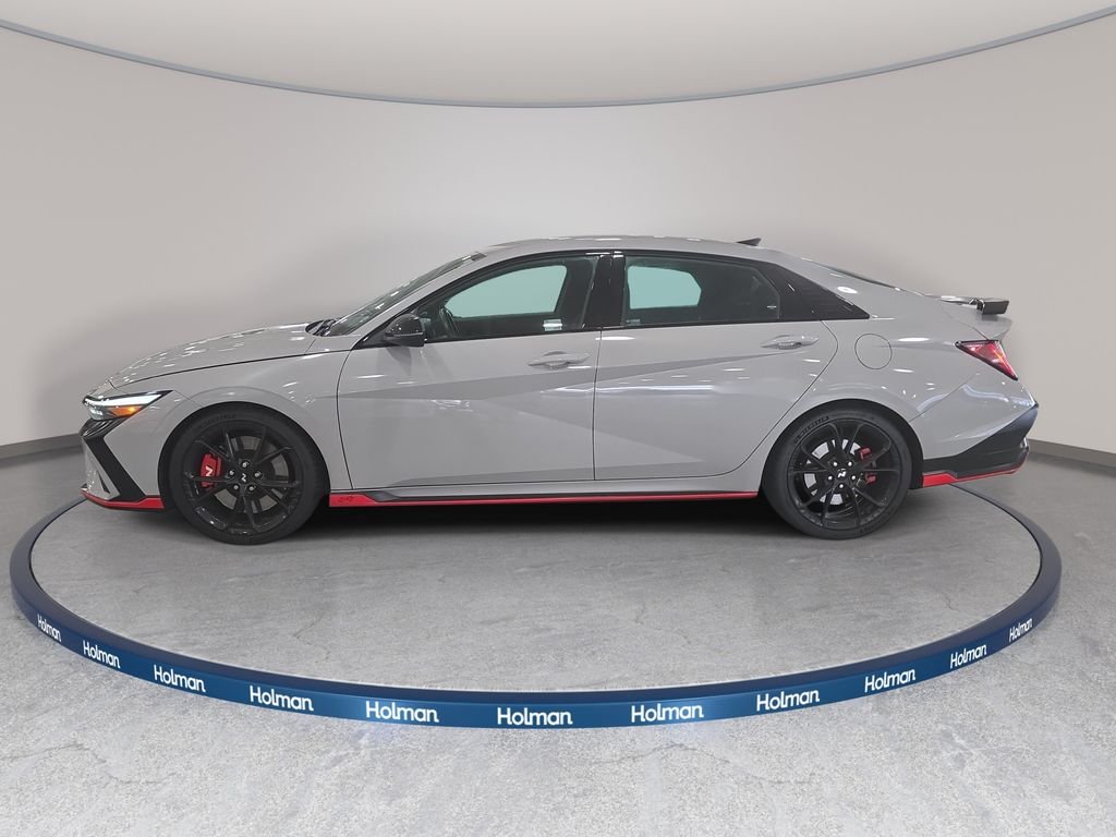 Used 2025 Cyber Gray Hyundai Base image 8