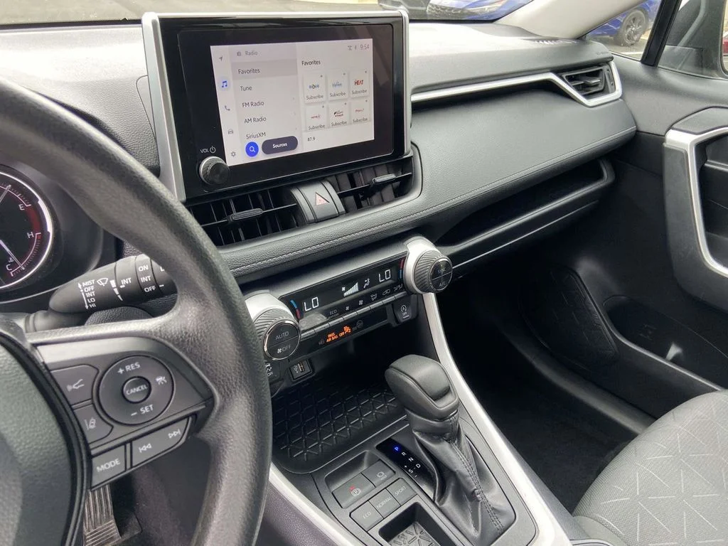 Used 2024 Silver Toyota XLE image 22