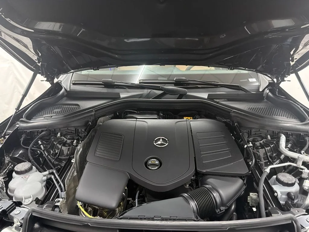 New 2027 Gray Mercedes-Benz GLC 300 image 30