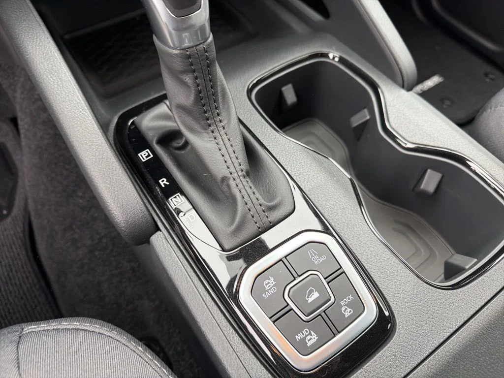 2026 Nissan Frontier SV - Photo 16