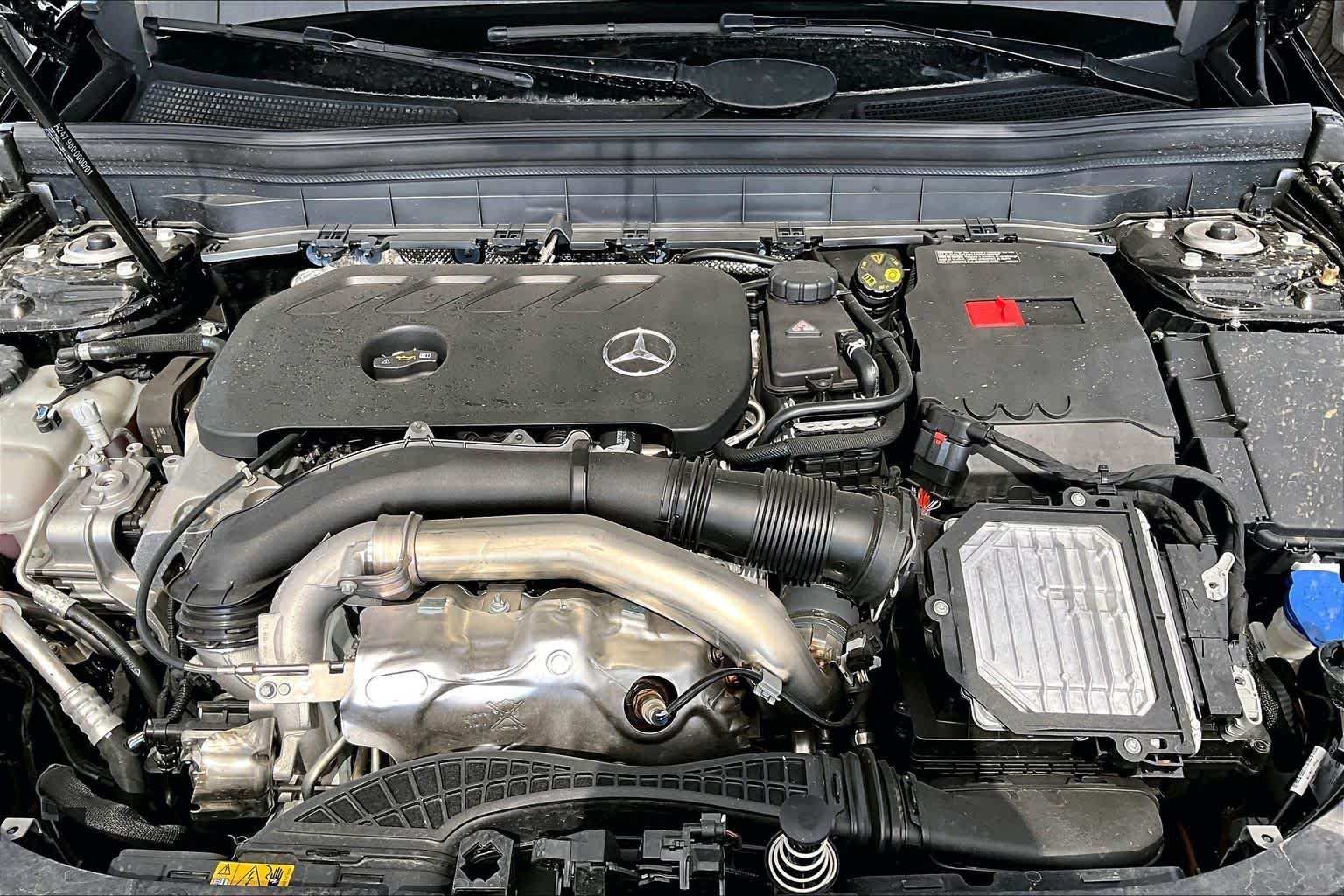 New 2026 Night Black Mercedes-Benz GLB 250 image 15