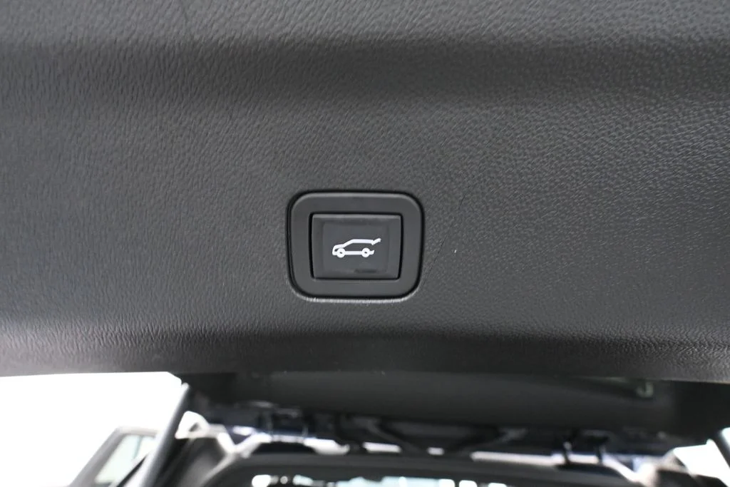 2023 GMC Yukon Denali - Photo 53