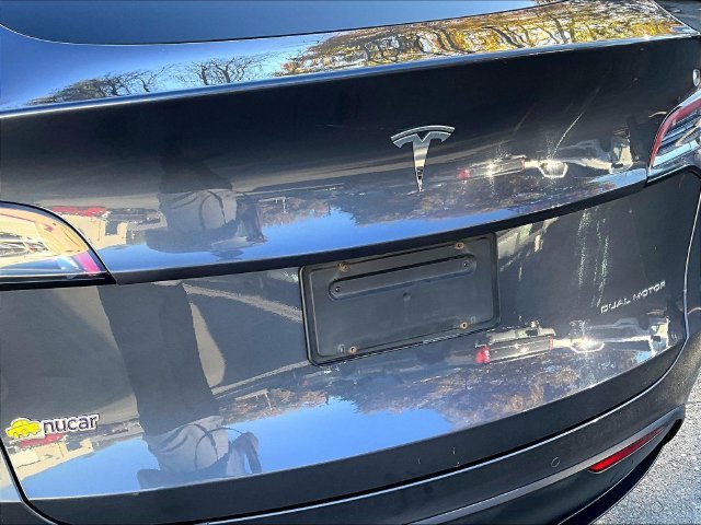 Used 2022 Gray Tesla Long Range image 8