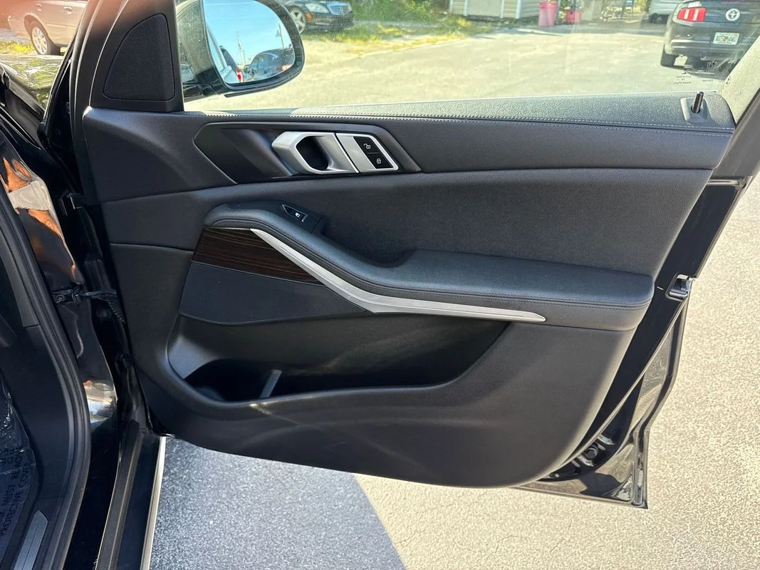 Used 2020  BMW xDrive40i image 17