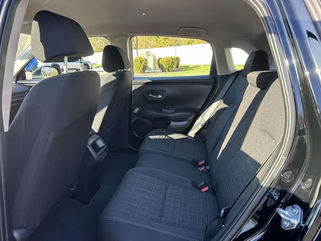 2025 Honda HR-V LX - Photo 11