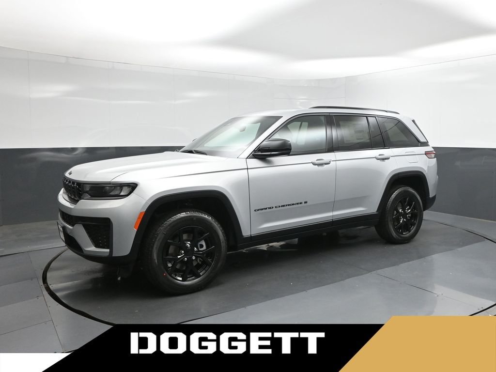 New 2026 Silver Zynith Exterior Paint Jeep Altitude image 1