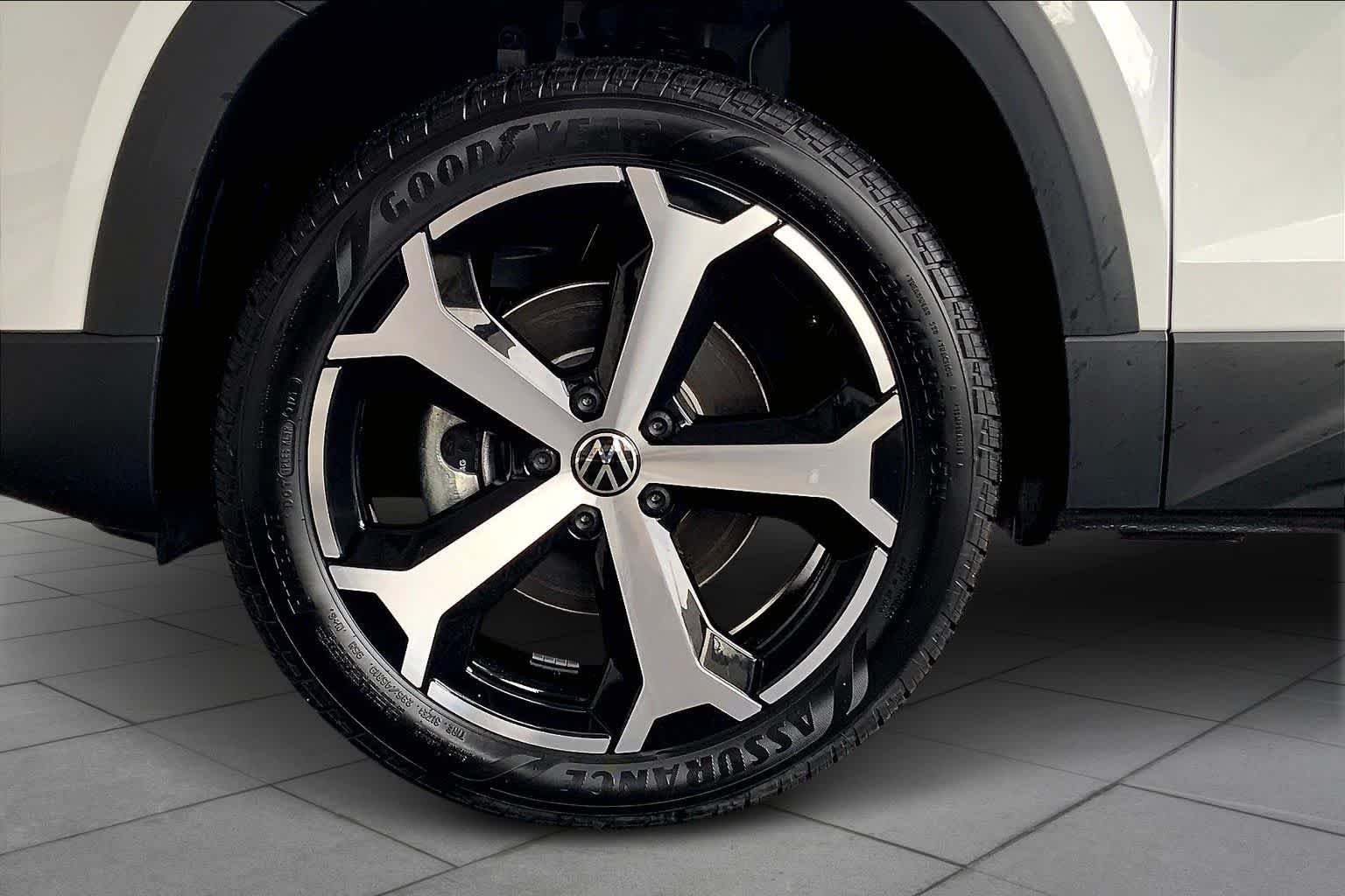 New 2026 Pure White Volkswagen SEL image 11