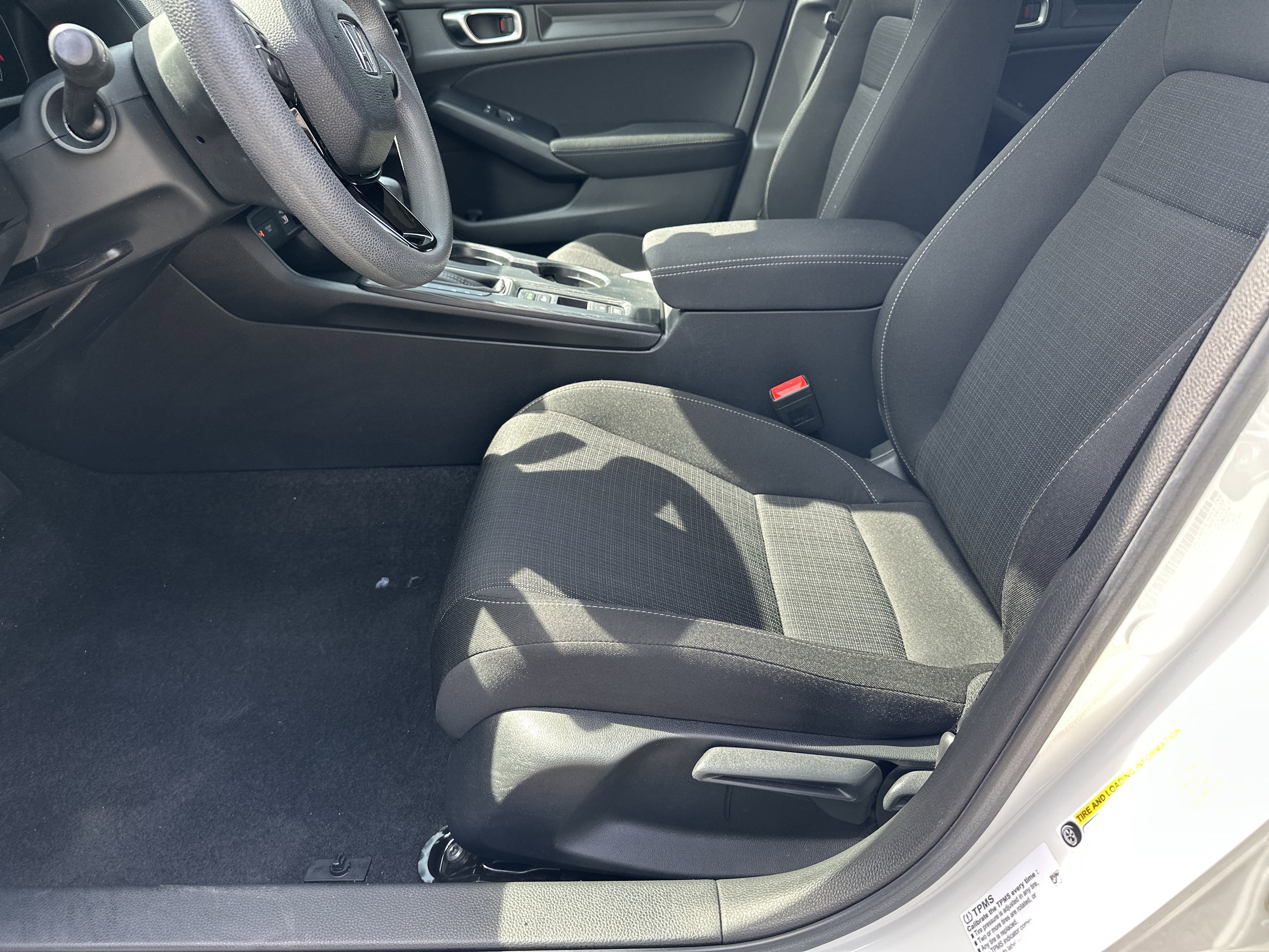 Used 2023 Platinum White Pearl Honda LX image 9