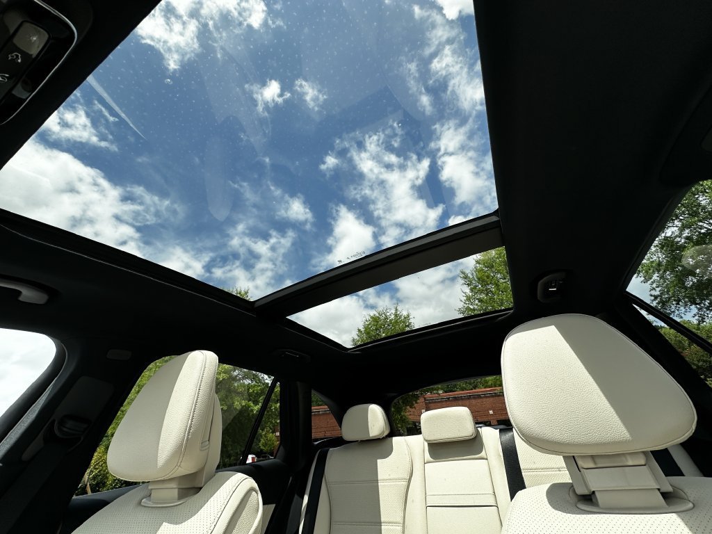 New 2026 Polar White Mercedes-Benz GLC 300 image 70