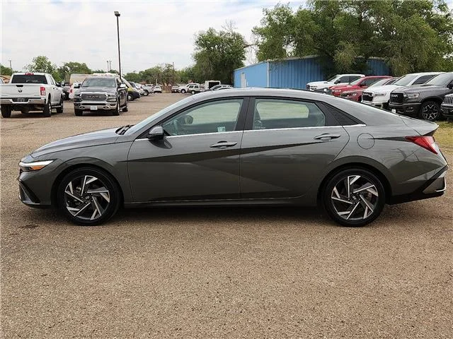 Used 2025 Gray Hyundai Limited (IVT) image 2