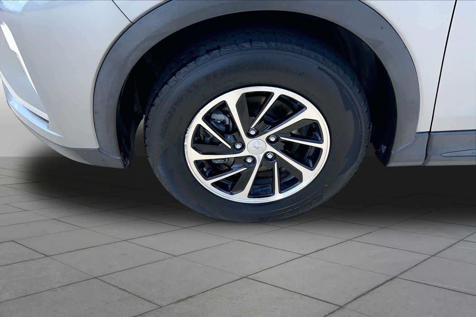 Used 2020 Gray Mitsubishi ES 1.5T image 11