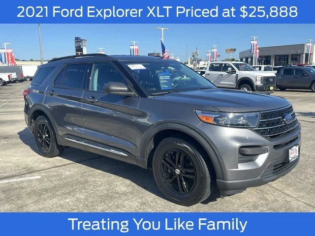 2021 Ford Explorer XLT RWD's photo