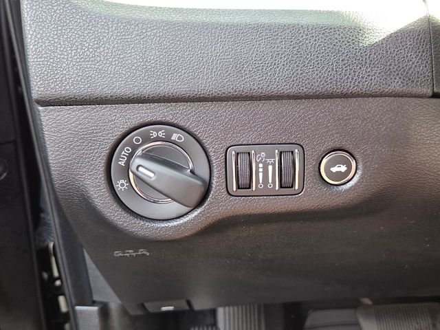 Used 2021 Gloss Black Chrysler Touring image 26