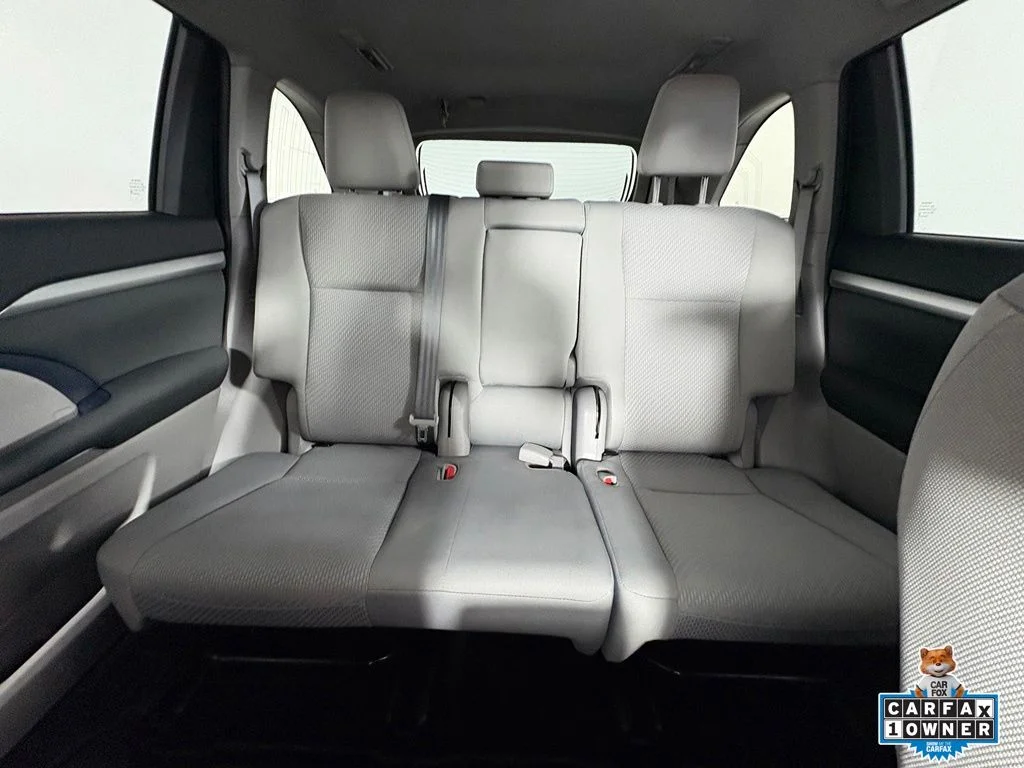 Used 2019 Green Toyota LE image 6