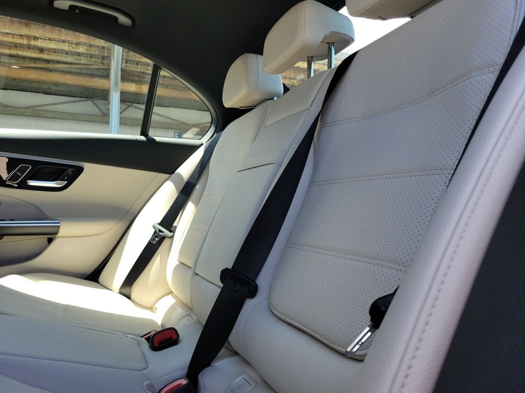 New 2026 Polar White Mercedes-Benz C 300 image 9