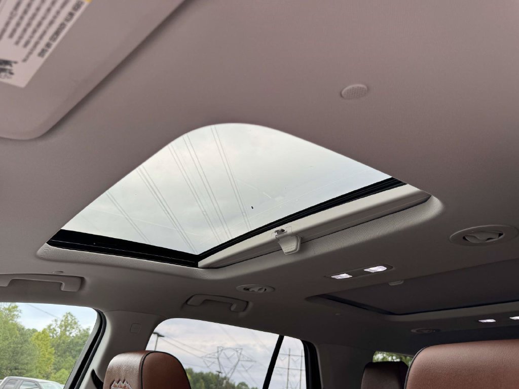 Used 2018 Beige Chevrolet High Country image 23