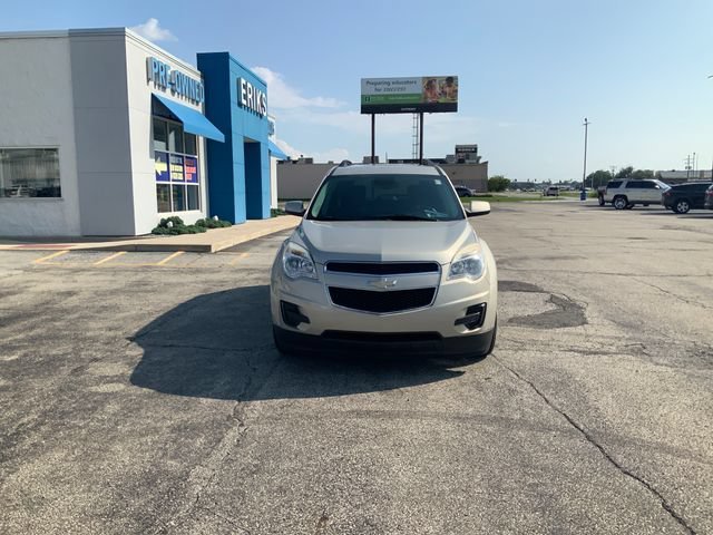 Used 2015 CHAMPAGNE SILVER METALLIC Chevrolet LT image 3