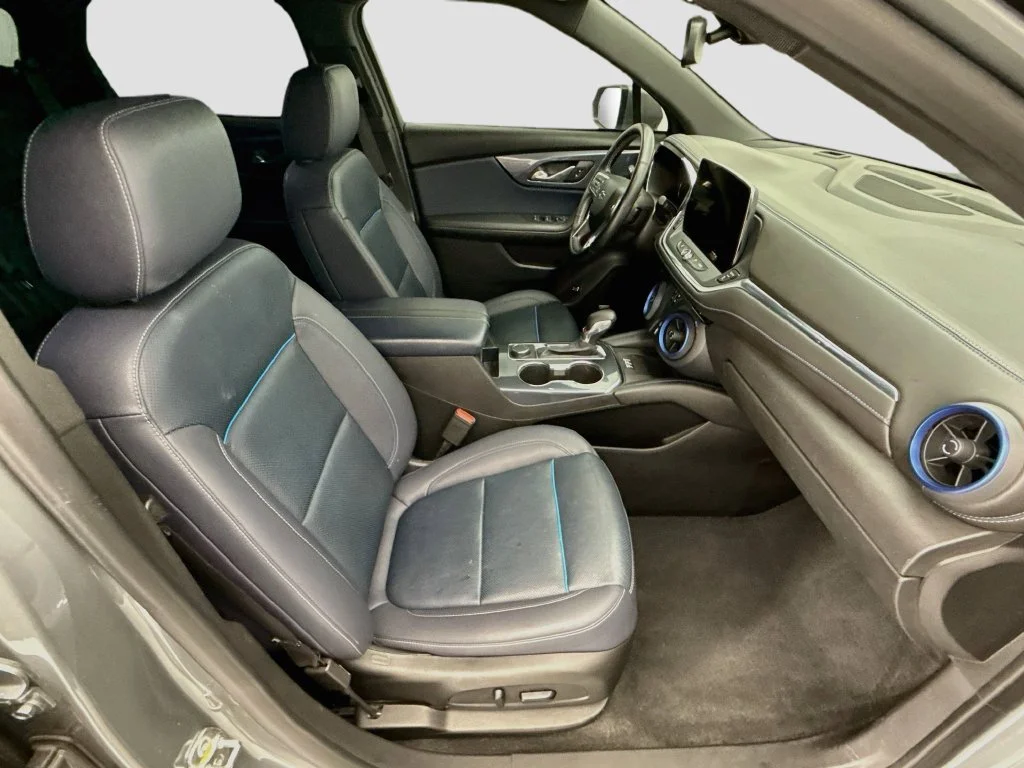 Used 2023 Gray Chevrolet RS image 19