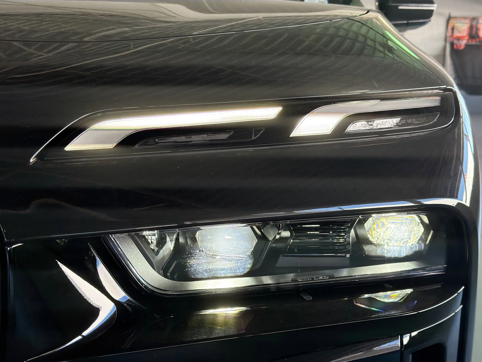 2026 BMW 7 Series 750e - Photo 9
