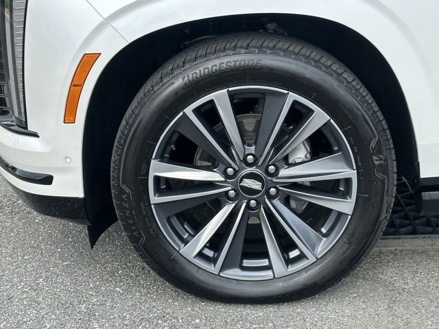 Used 2025 White Cadillac Sport image 10