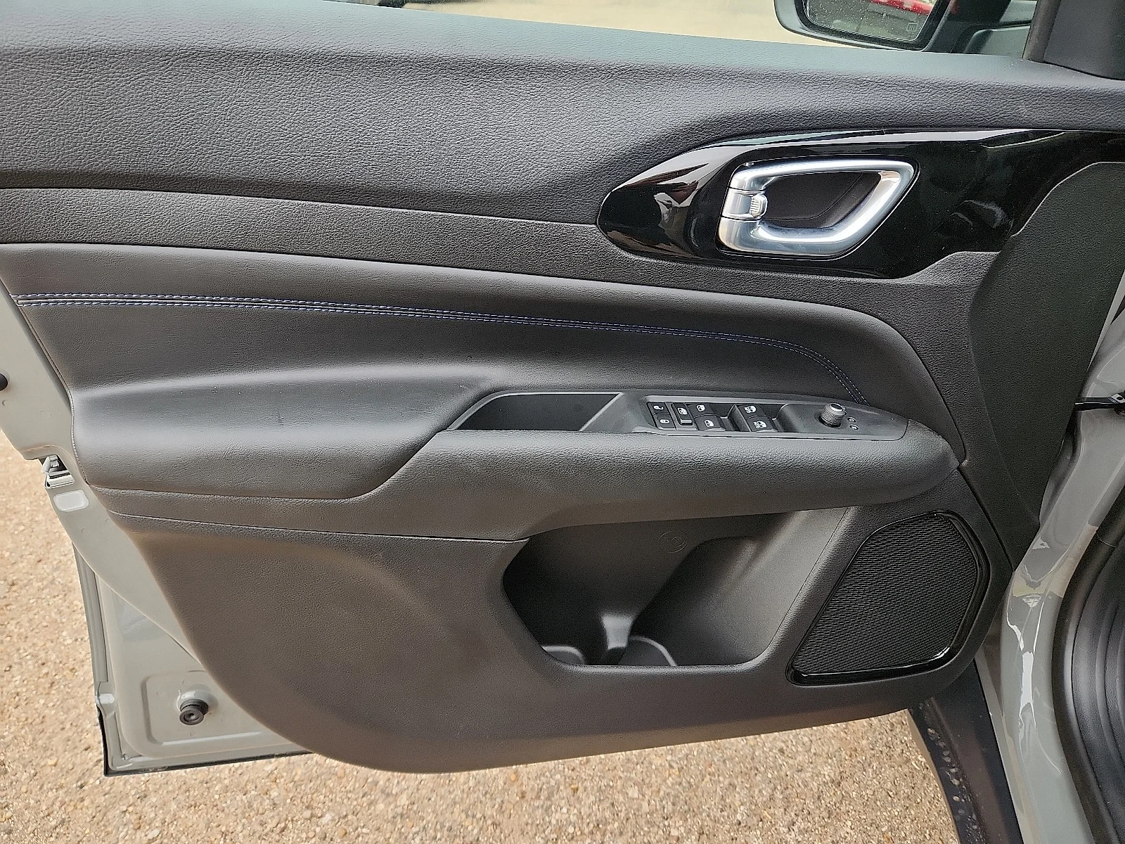 New 2026 PDN Sting-Gray Jeep LATITUDE 4X4 image 11
