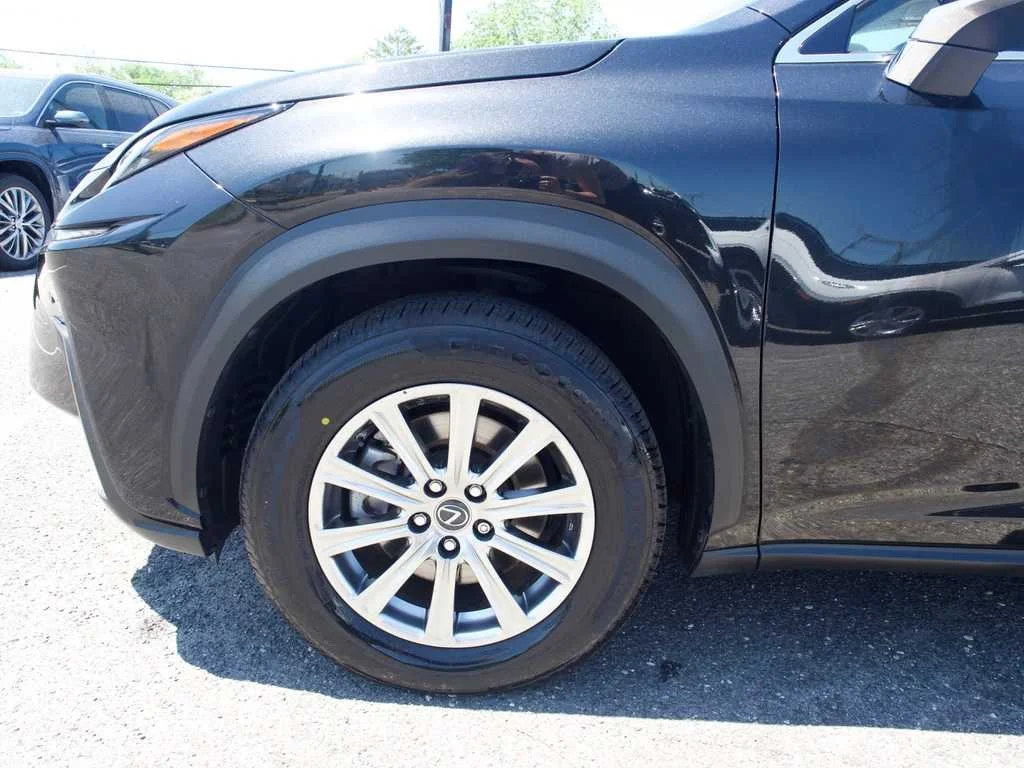 2021 Lexus NX 300 - Photo 9