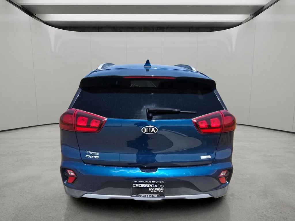 Used 2021 Deep Cerulean Kia LXS image 4