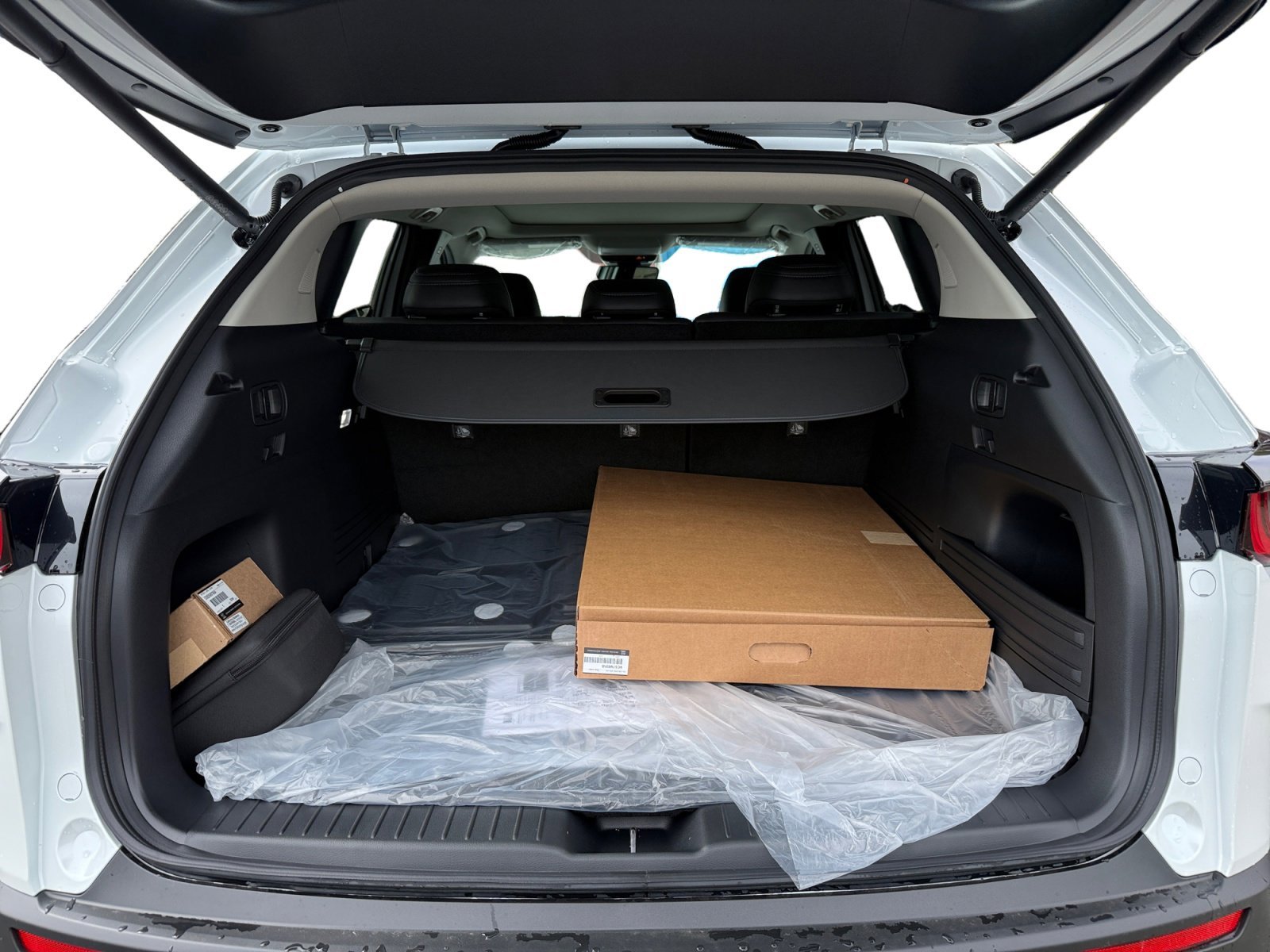 New 2026 Wind Chill Pearl Mazda Premium image 17