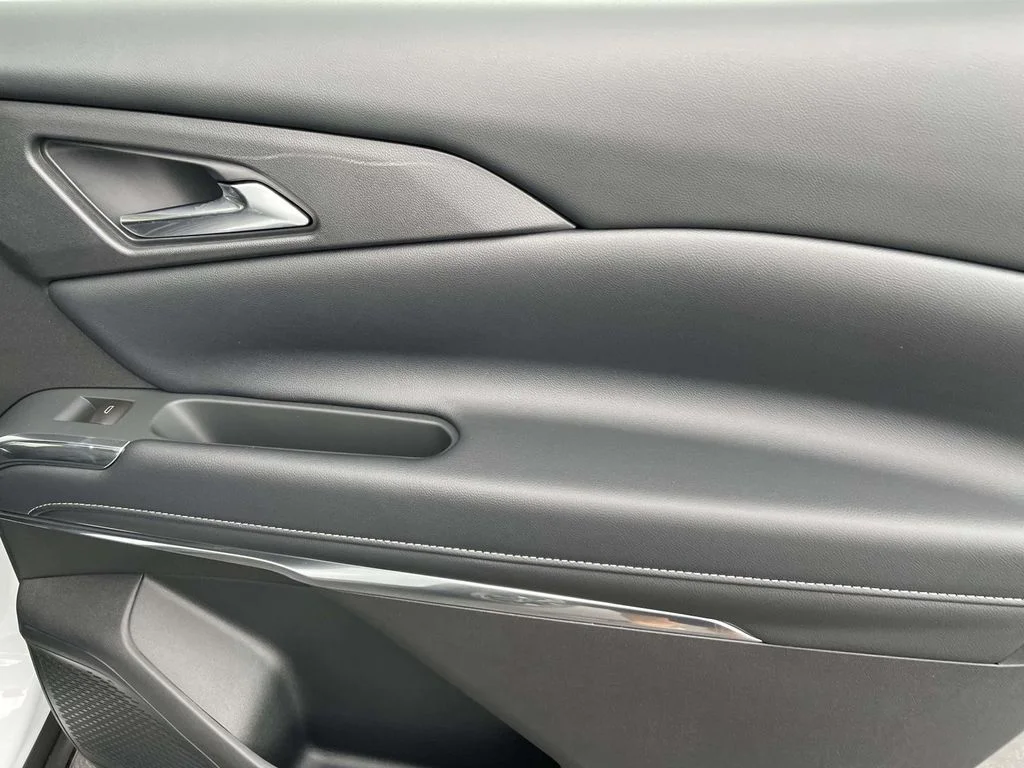 2026 Chevrolet Traverse LT - Photo 10